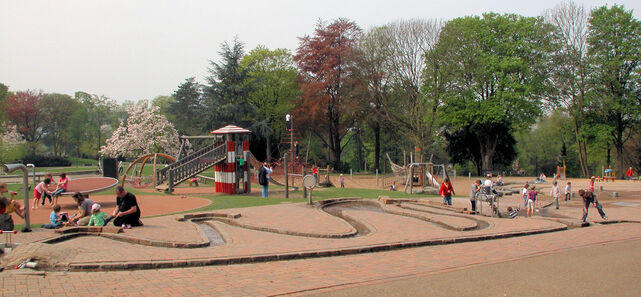 Wasserspielplatz im Herminghauspark